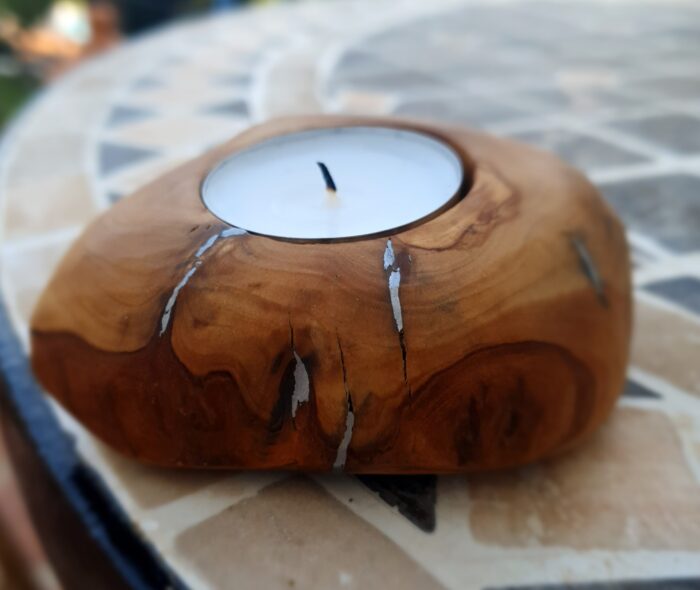 Candelabro simple madera de olivo - Imagen 1